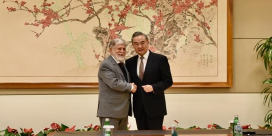 Foto: Ministério das Relações Exteriores da China Celso Amorim e Wang Yi conversaram em Nova York