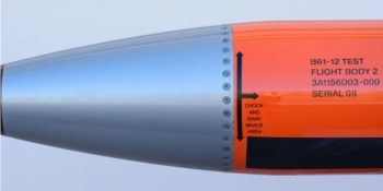 Os Estados Unidos Iniciam Implantação de Bombas Nucleares Modificadas na Europa